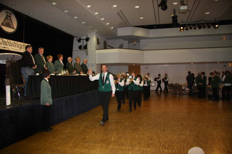Fahneneinmarsch